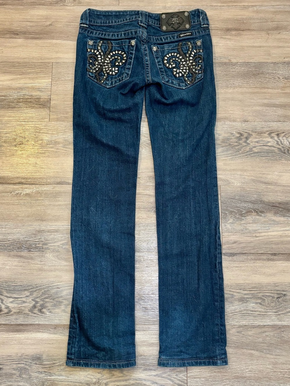 Miss Me embellished chain pocket low rise medium wash straight leg jeans 26x31